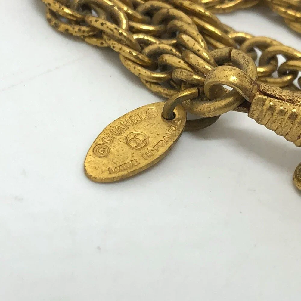CHANEL Authentic Vintage Gold Necklace - Picture 8 of 9